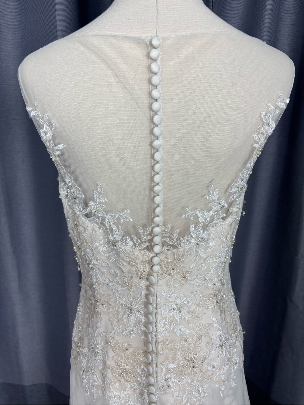 NWT Alfred Angelo Ivory and Cream Lace Beaded Wedding Bridal Gown Dress 6 - Picture 7 of 12
